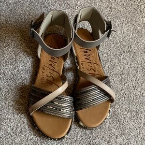 NEW Blowfish Sandals